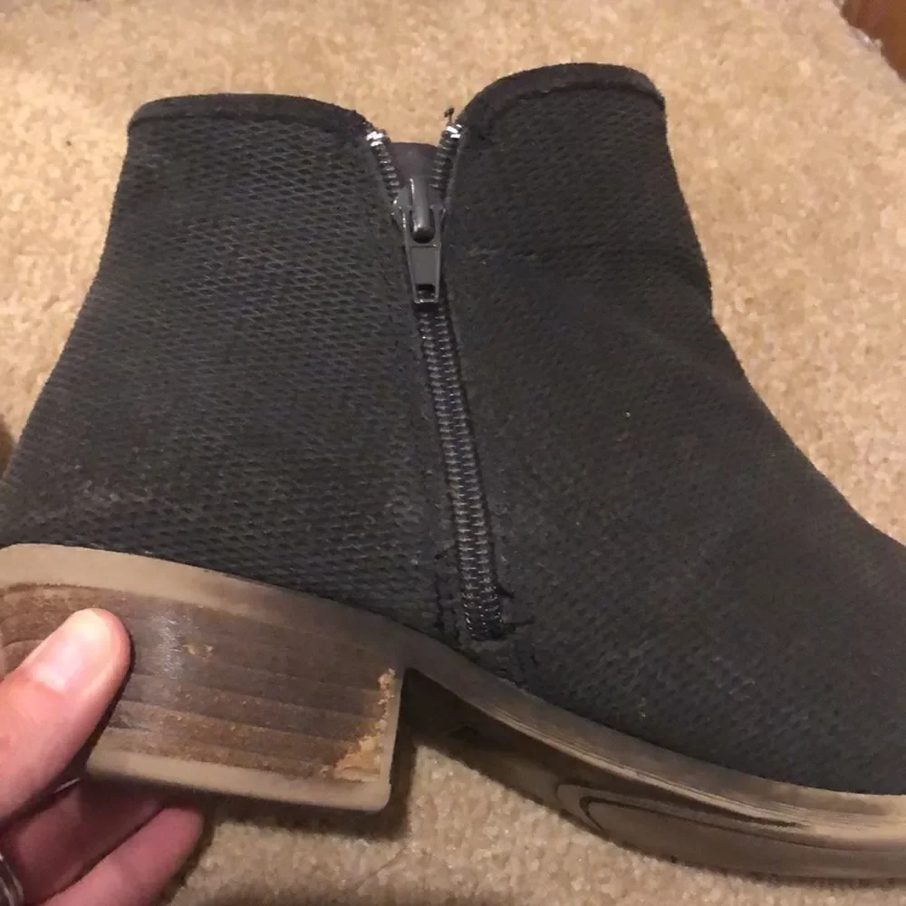 Kensie Gerona dark blue ankle boots